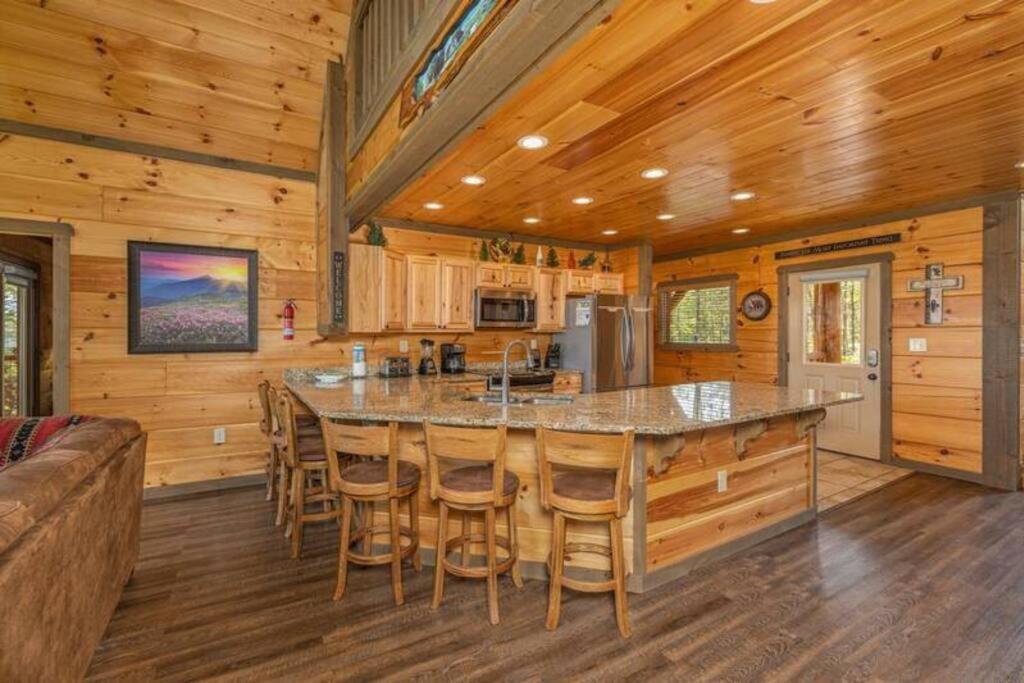 The Appalachian - Your Pigeon Forge Dream Cabin 塞维尔维尔 外观 照片